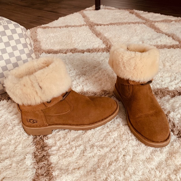 UGG | Shoes | Ugg Cedric Women Boot 